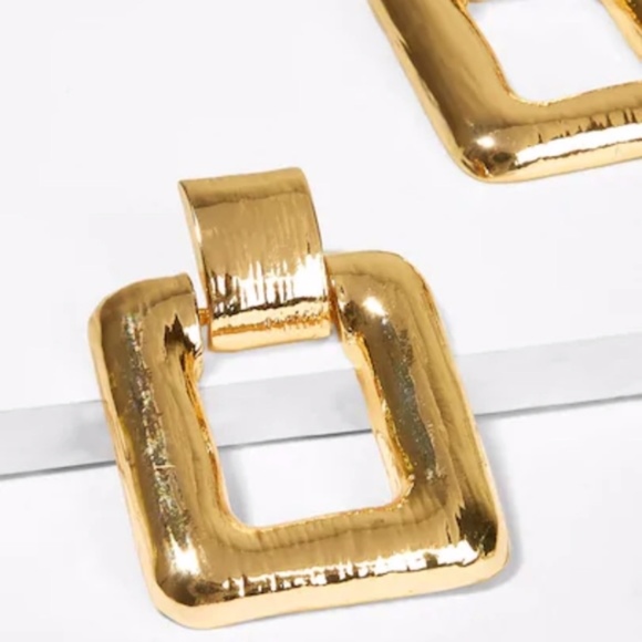 Square Gold Earrings - Picture 4 of 4